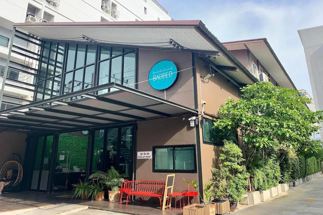 R 17 Living Hotel Bangkok Exterior foto
