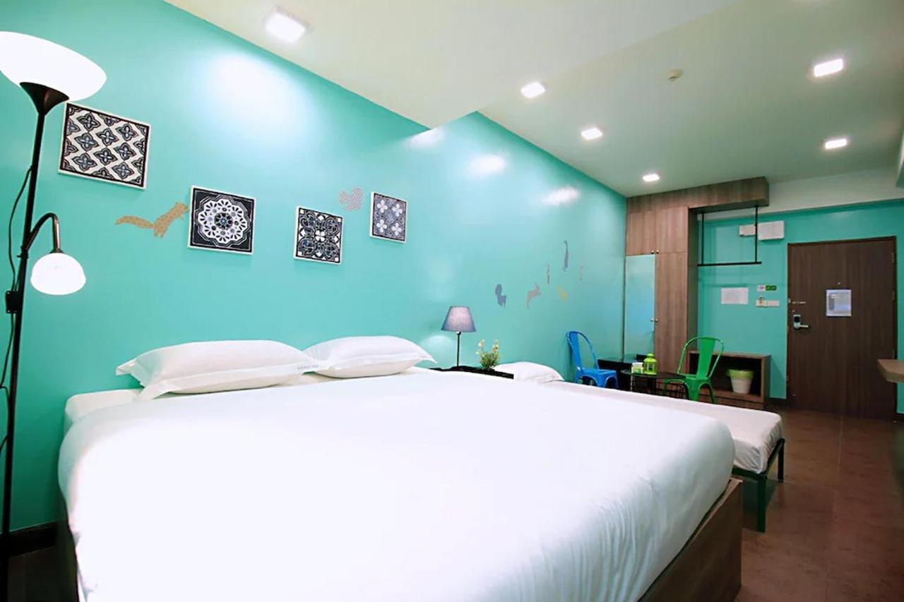 R 17 Living Hotel Bangkok Exterior foto
