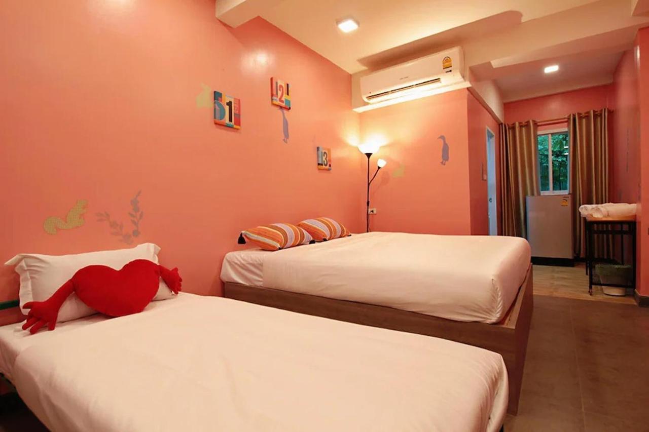 R 17 Living Hotel Bangkok Exterior foto